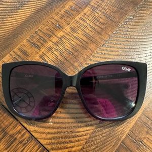 QUAY sunglasses (Matte Black)